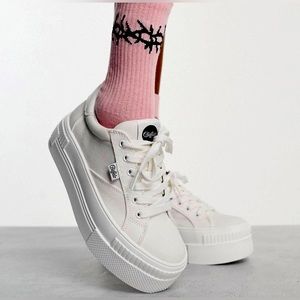 NEW VEGAN BUFFALO LONDON “PAIRED” WHITE CANVAS SHOES